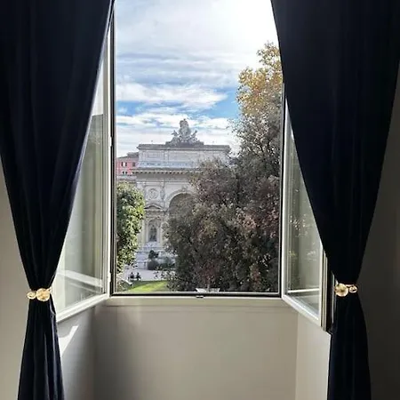 A Un Passo Dal Colosseo Apartment *