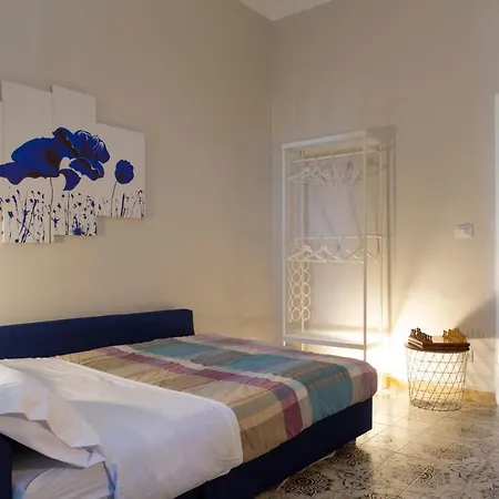 A Un Passo Dal Colosseo Apartment *